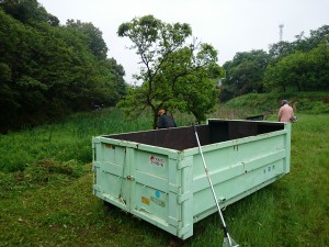 市で用意していただいたコンテナも登場